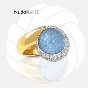 18k Gold Ring with 5.50ct Special Cut Aquamarine and 0.62ct Briliant cut Diamonds