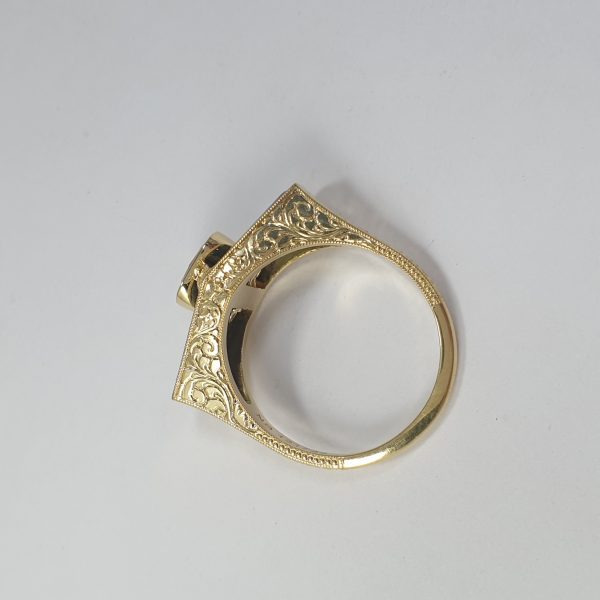 Hand Carved 18k Gold ring with Onyx and 0.52ct Diamond - Image 3