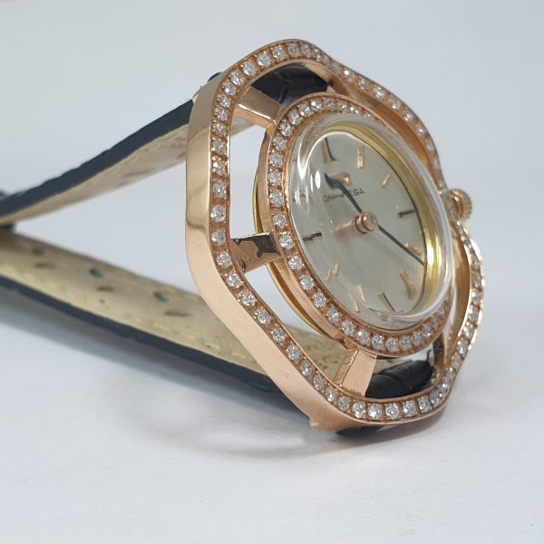 Beautiful Vintage Custom Omega Lady Gold Watch – 18K Gold with Natural Diamonds, Elegant and Unique Timepiece - Image 5
